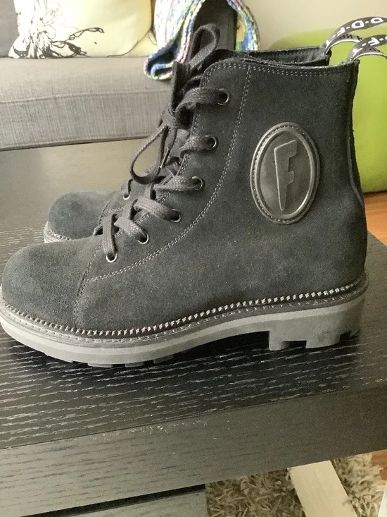 NWOT John Fluevog Boots - Picture 5 of 7